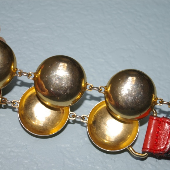 VINTAGE LEATHER  BELT GOLD COLOR  CONCHOS - Picture 7 of 8